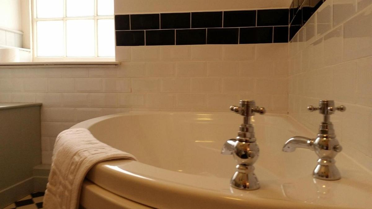 Kings Arms Hotel Bicester Kültér fotó